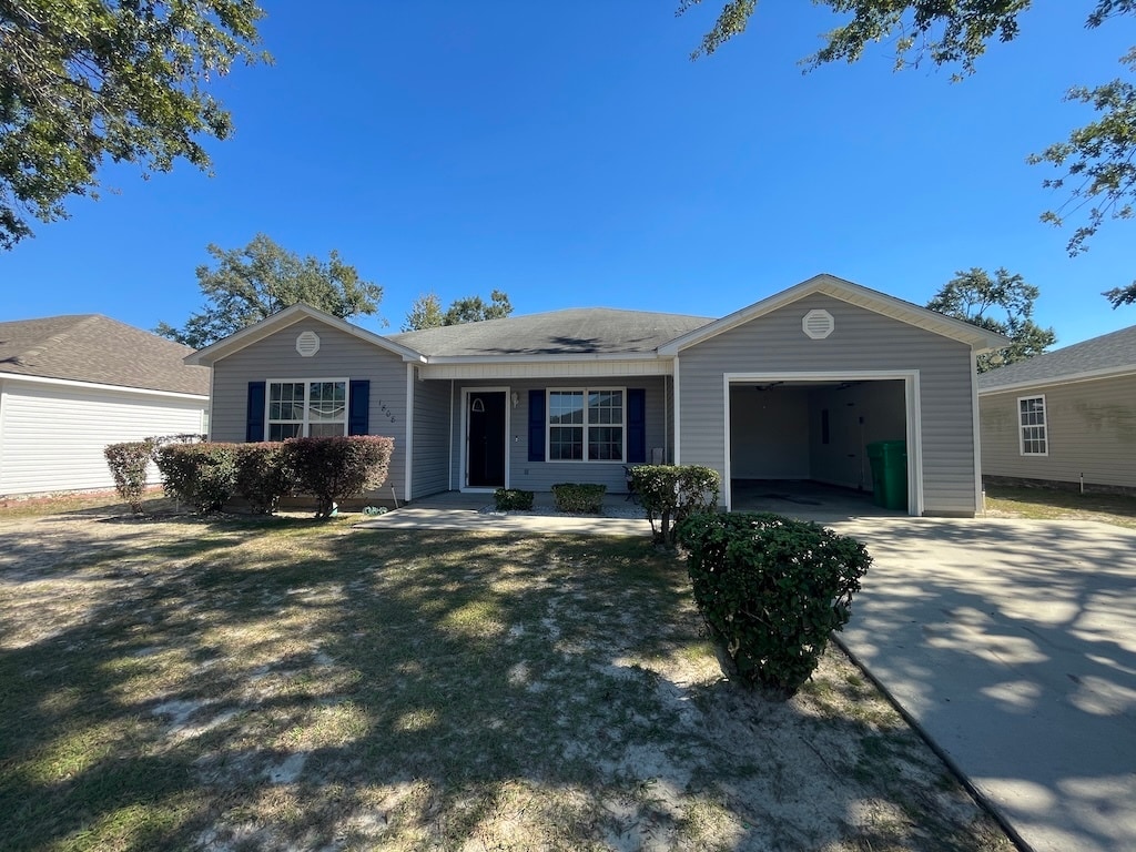Foto principal - 1808 Chestnut Dr
