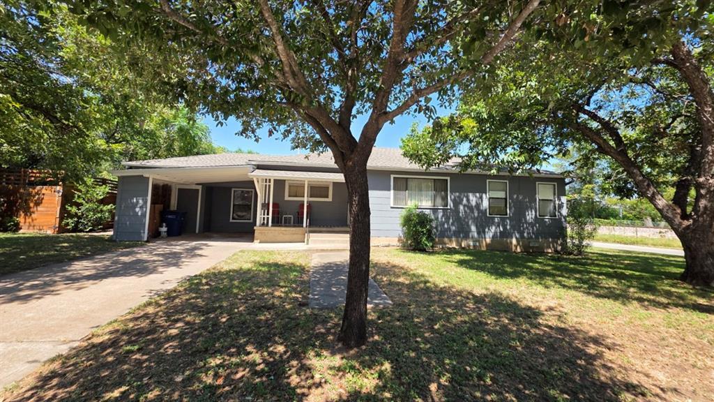 Foto principal - 1028 Ellingson Ln