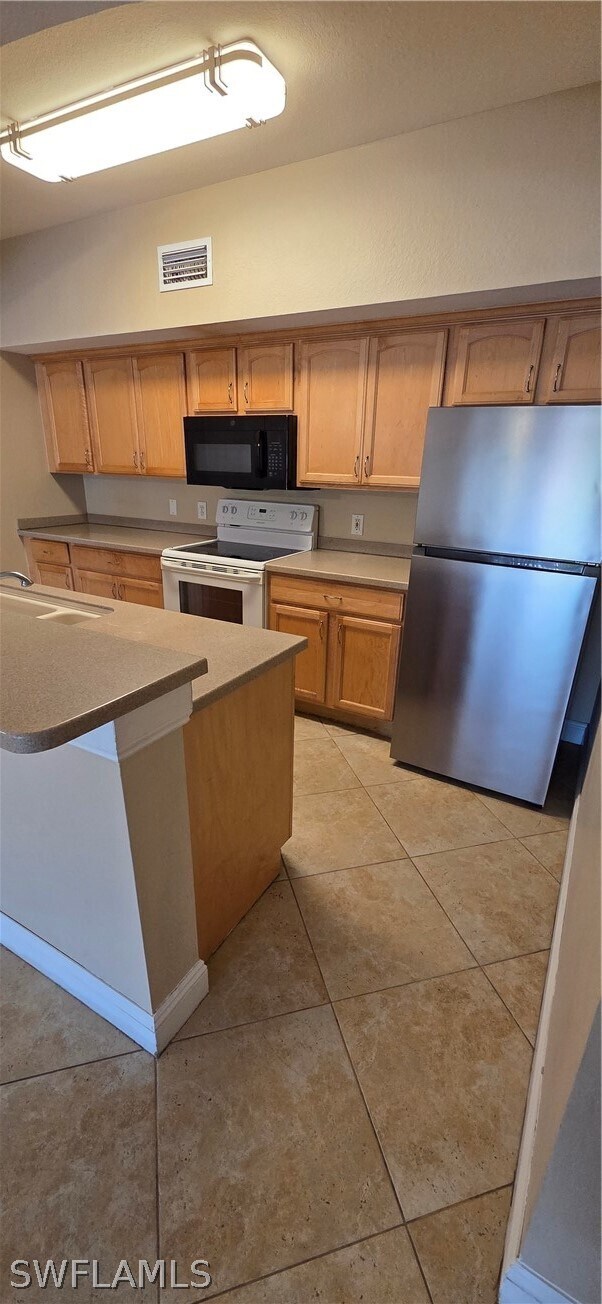 Building Photo - 7940 Preserve Cir