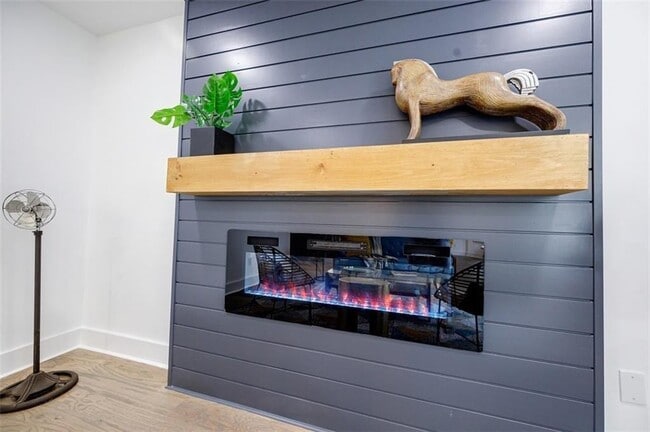 Building Photo - 2749 Memorial Dr SE