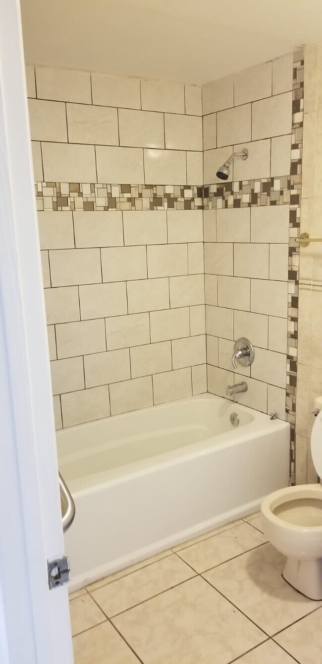 baño principal - 915 W Portage St