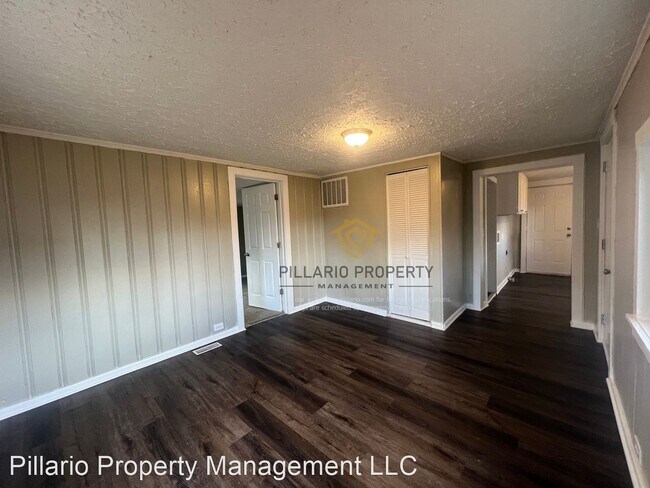 Building Photo - 2 br, 1 bath House - 1115 W. 7th