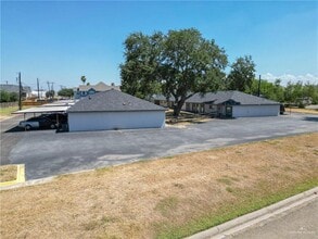 Building Photo - 1120 Valley View Dr