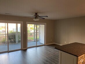Building Photo - 3700 Golf Colony Ln