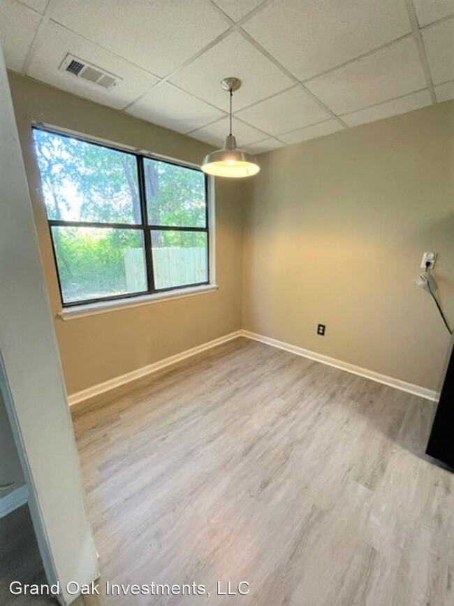 Building Photo - 2 br, 1.5 bath House - 306 Hillsboro Lane