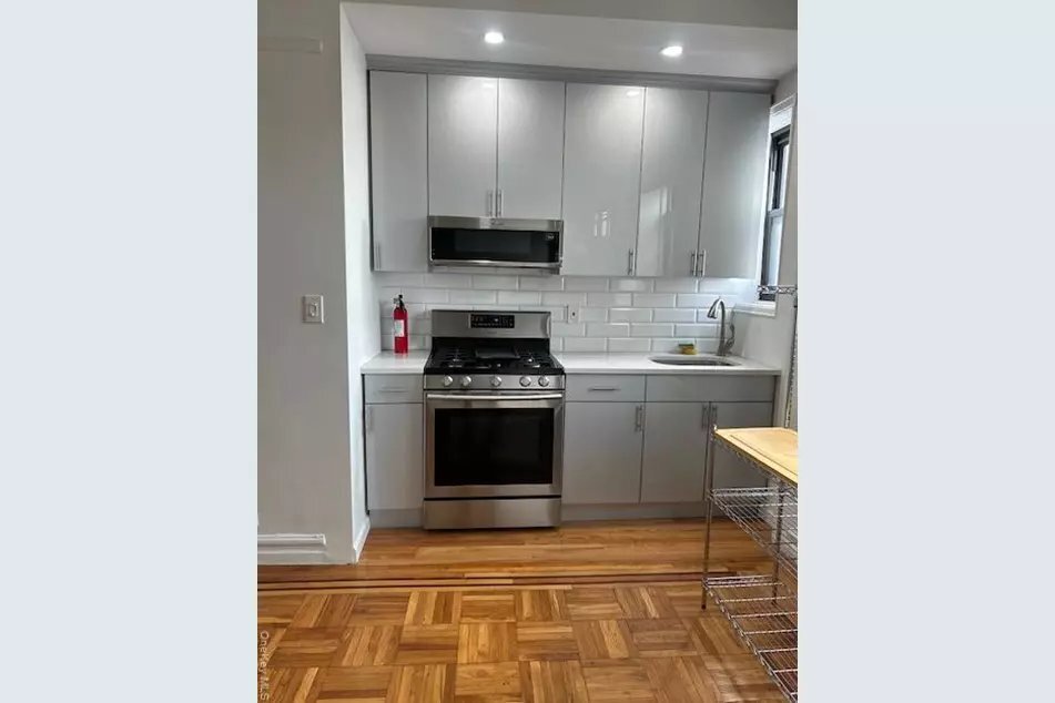 Foto del edificio - 754 Brady Ave