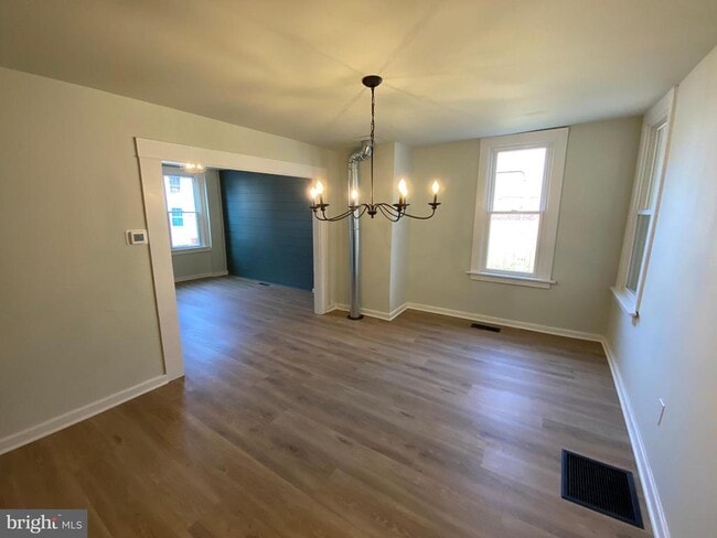 Building Photo - 742 St Joseph St