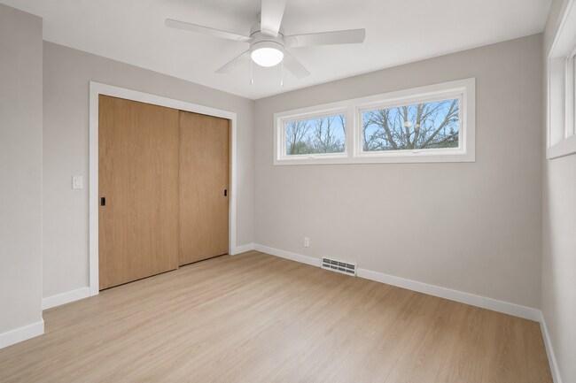 Foto del edificio - 2512 Timber Dr