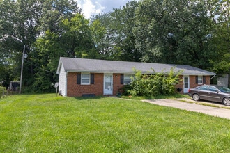 Building Photo - 1407 N Golf Blvd