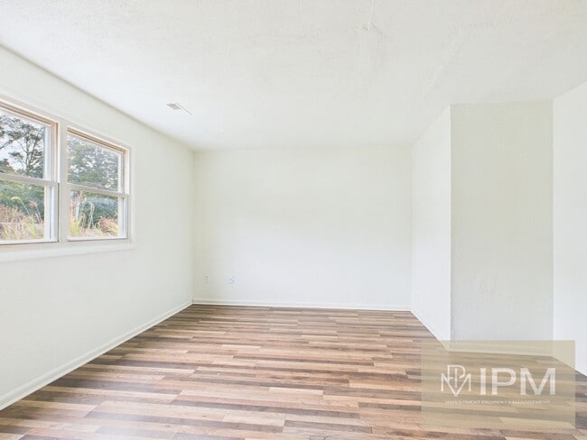 Foto del edificio - Available Now! Cozy 3 Bedroom, 1 Bath Town...