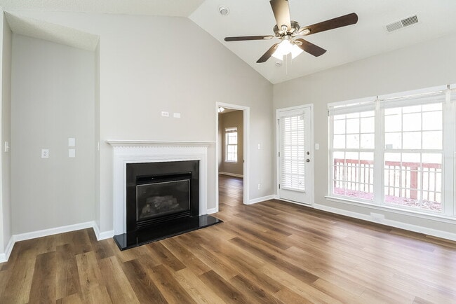 Building Photo - 197 Everett Park Dr