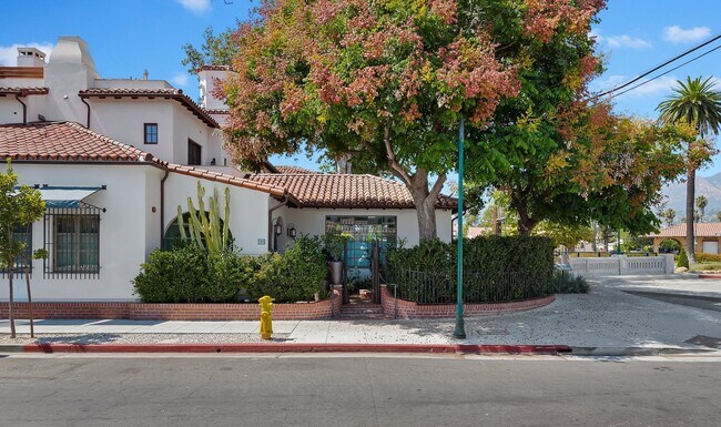 Foto del edificio - STUNNING  property for lease ~ Experience the Santa Barbara LIFE!