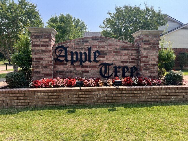 Building Photo - GATED COMMUNITY