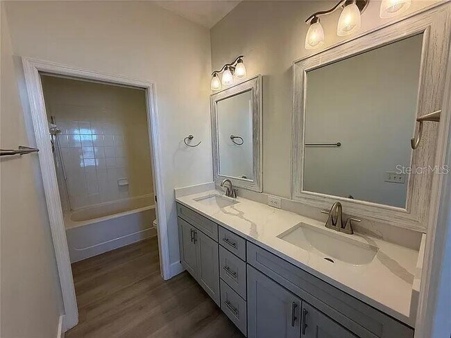 Foto del edificio - 3116 Toscana Cir