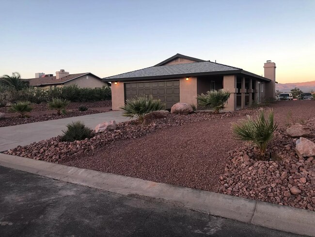 Foto del edificio - Apply Here www.realty480pm.appfolio.com/li...