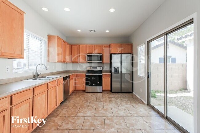 Foto del edificio - 4680 E Laurel Ave