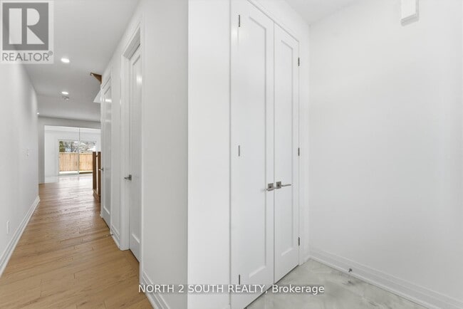 Building Photo - 30 Virro Ct