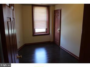 Foto del edificio - 2264 N Park Ave