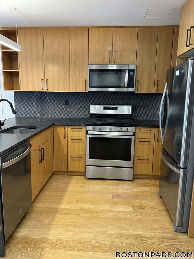 Foto del edificio - 83 Gardner St