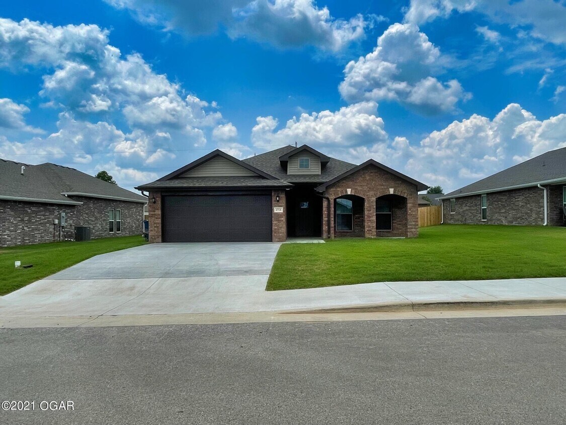 4714 W 27th Pl, Joplin, MO 64804 Condo for Rent in Joplin, MO