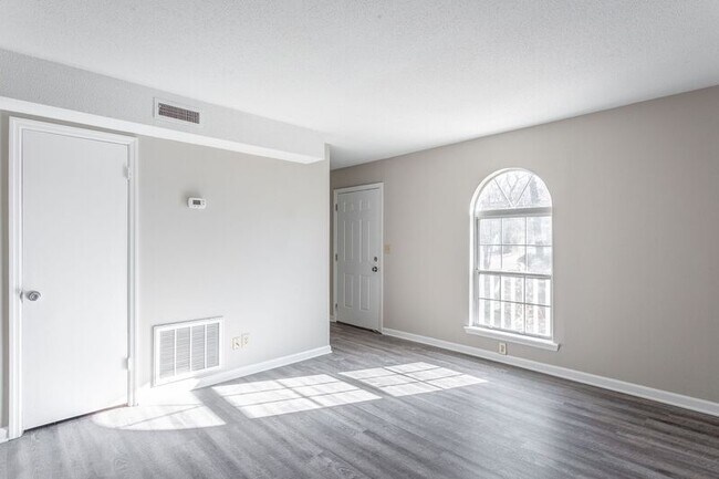 Building Photo - 1113 McBrien Rd