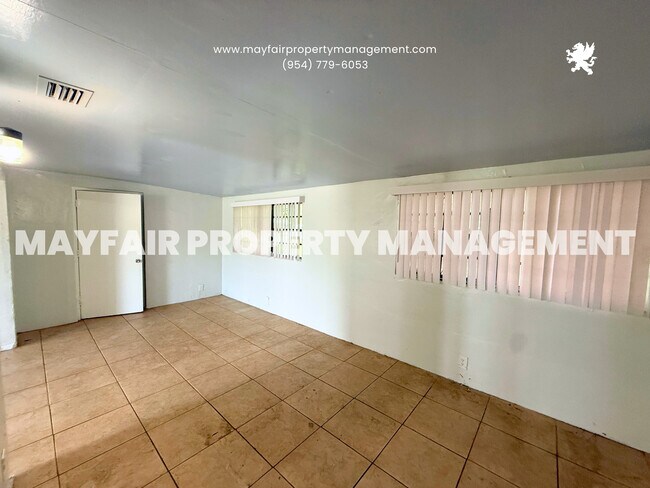 Foto del edificio - 20520 NW 24th Ct