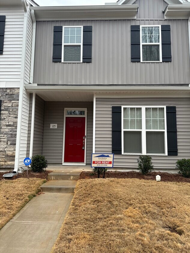 Foto principal - 123 Blakely St
