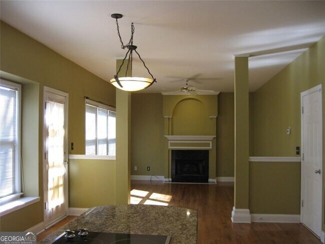 Foto del edificio - 5465 Derby Chase Ct