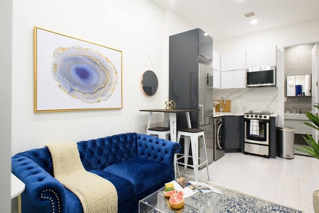 Building Photo - 315 E 78th St