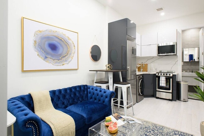 Building Photo - 315 E 78th St