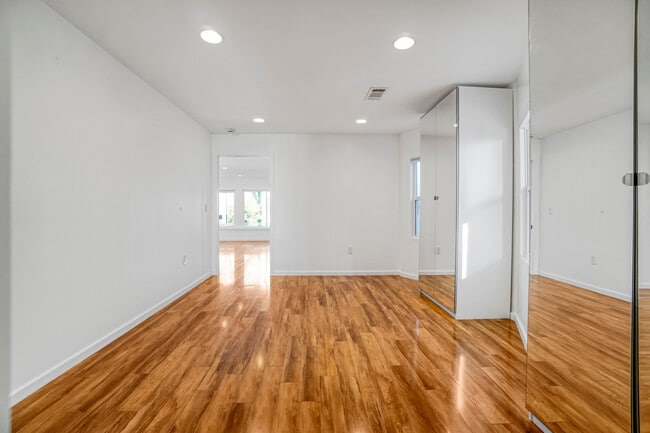 Foto del edificio - 38 Sunset Ave