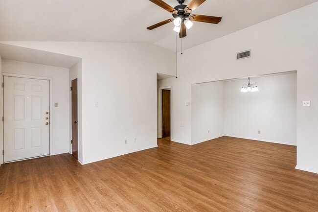 Building Photo - 1140 Jameson St
