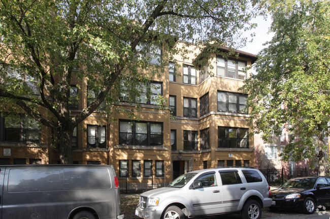Building Photo - Kenwood Apartments - S Ellis Ave
