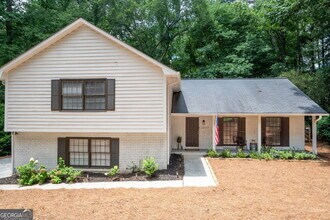Building Photo - 2377 Emory Ln NE