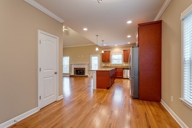 Foto del edificio - 4-Bed/3-Bath with Bonus Rm. in Spring Hill!