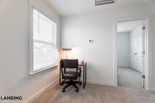 Foto del edificio - 3164 Mulberry Blvd