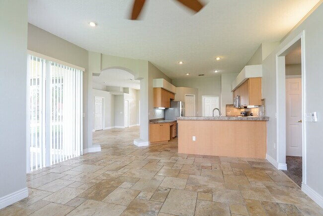 Building Photo - 13240 Prince Cir