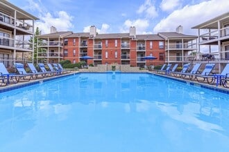 Building Photo - Mills Run Apartments