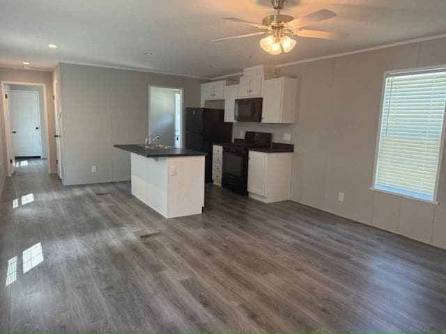 Building Photo - 447 Warbler Ln