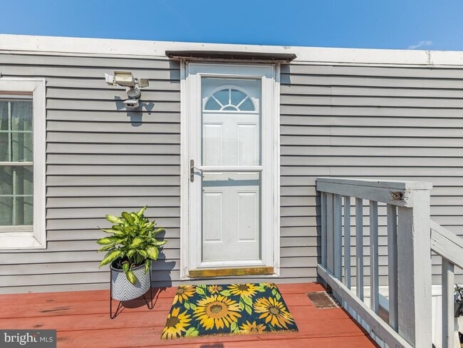 Building Photo - 25 Renee Rd