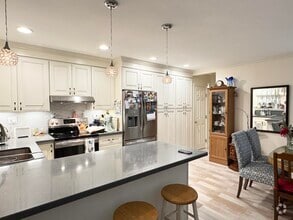 Building Photo - 4056 Lake Osborne Dr