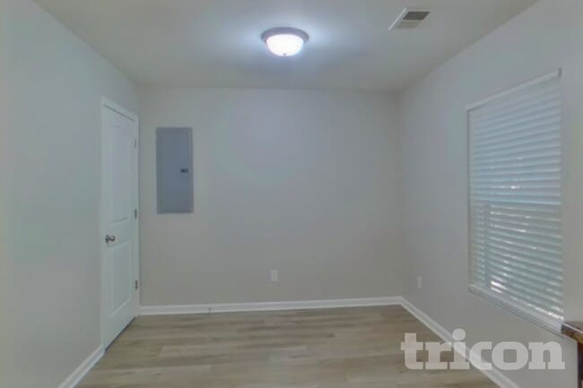 Building Photo - 155 Tybo Dr