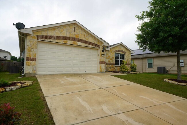 Foto del edificio - Immaculate Rental in Schertz! Realtor Commission: $500
