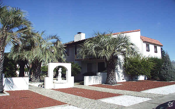 Building Photo - 211-237 Starr Ave