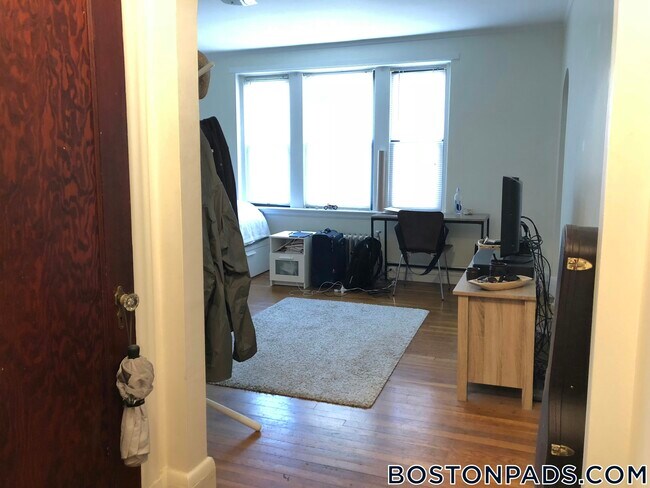 Foto del edificio - 349 Pleasant St