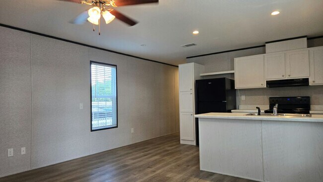 Foto del edificio - 4401 Hitzing Ave