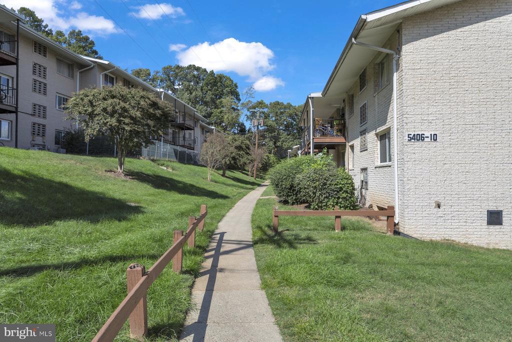 Foto principal - 5410 85th Ave