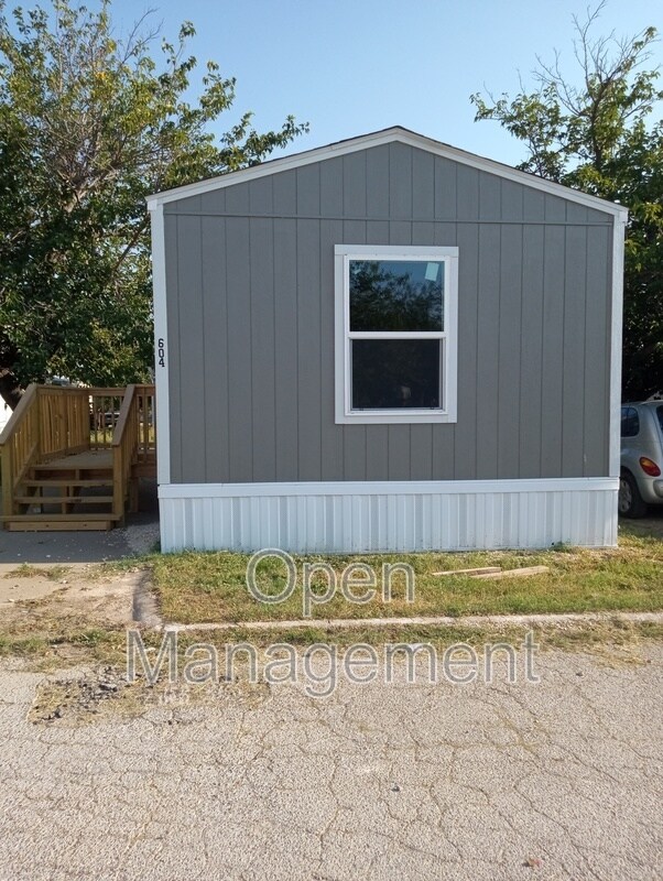 2501 Martin Luther King Dr, San Angelo, TX 76903 House Rental in San