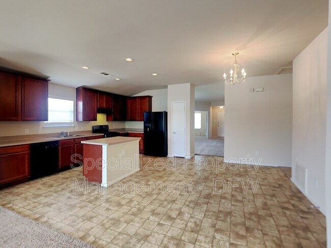 Building Photo - 226 Indian Trail