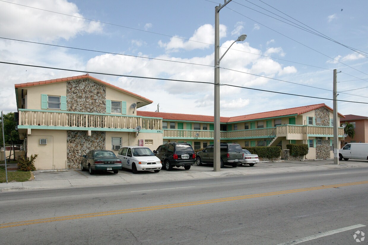 691 W 29th St, Hialeah, FL 33012 Apartments in Hialeah, FL